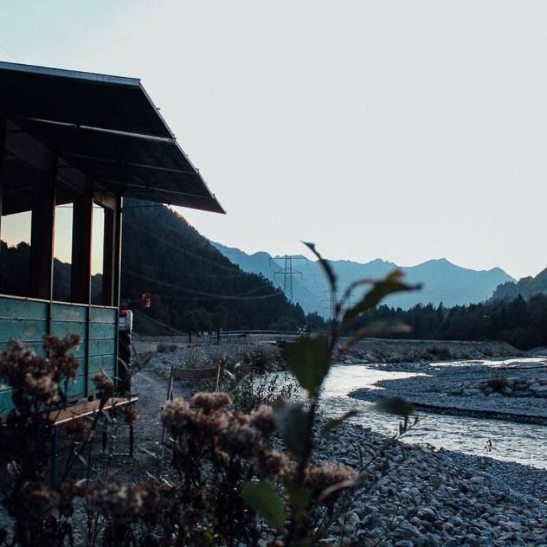 Wassertal, Mobiler Saunawagen im Großen Walsertal (c) Kompott.io / Hanno Mackowitz