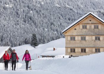 Kulinarisch Winterwandern in Schönenbach, Wintertipps (c) Adolf Bereuter / Bregenzerwald Tourismus