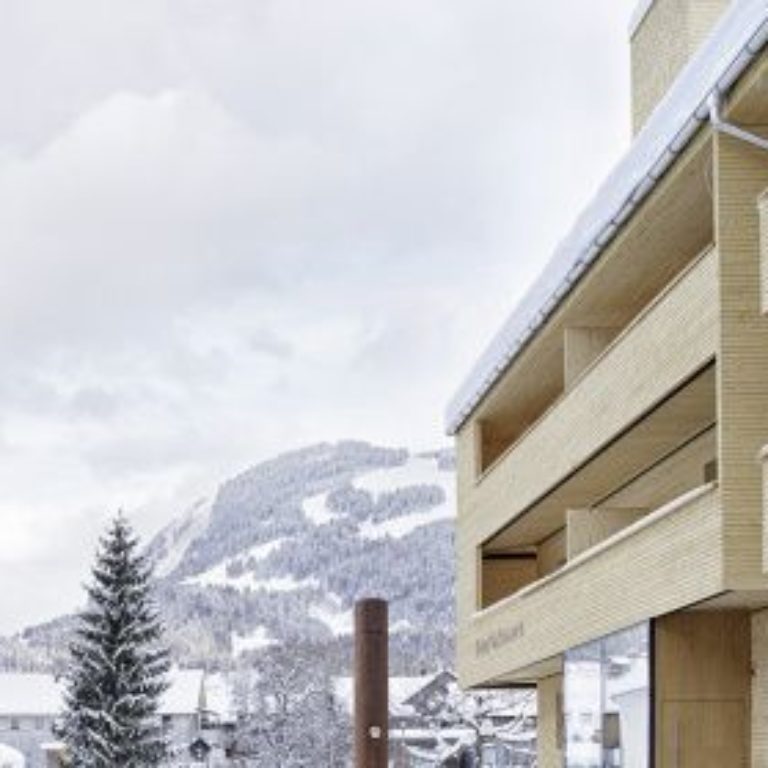 Umgang Bregenzerwald im Winter, Biohotel Schwanen Bizau (c) Bregenzerwald Tourismus