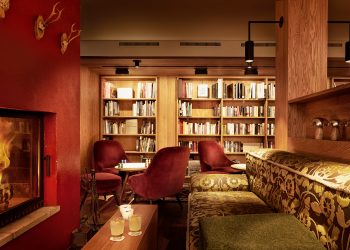 Bibliothek im Hotel Rote Wand-Zug-Lech am Arlberg (c) Adolf Bereuter