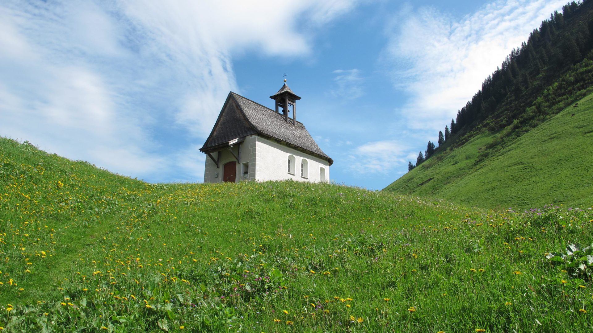 St. Anna Kapelle auf Faschina unterhalb des Faschinajoches, über welches die Walser Fontanella im Großen Walsertal besiedelten.