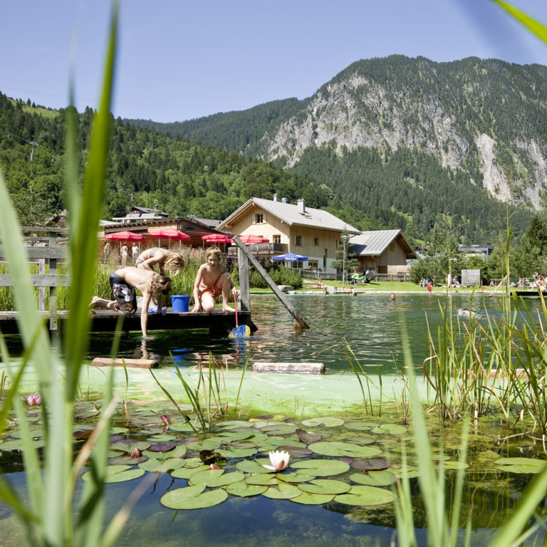 Naturbadesee Alvierbad in Brand © Dietmar Walser/Alpenregion Bludenz Tourismus GmbH