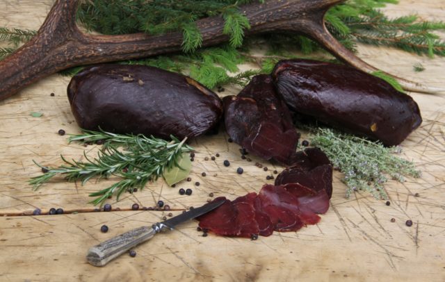 Souvenir aus Vorarlberg, Kleinwalsertaler Hirschschinken © einfach gut Naturprodukte, Herbert Edlinger