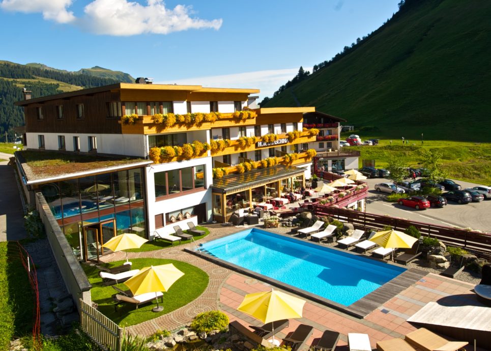 Top Family Familienhotel Alpenresort Walsertal, Aißenansicht Sommer © Alpenresort Walsertal