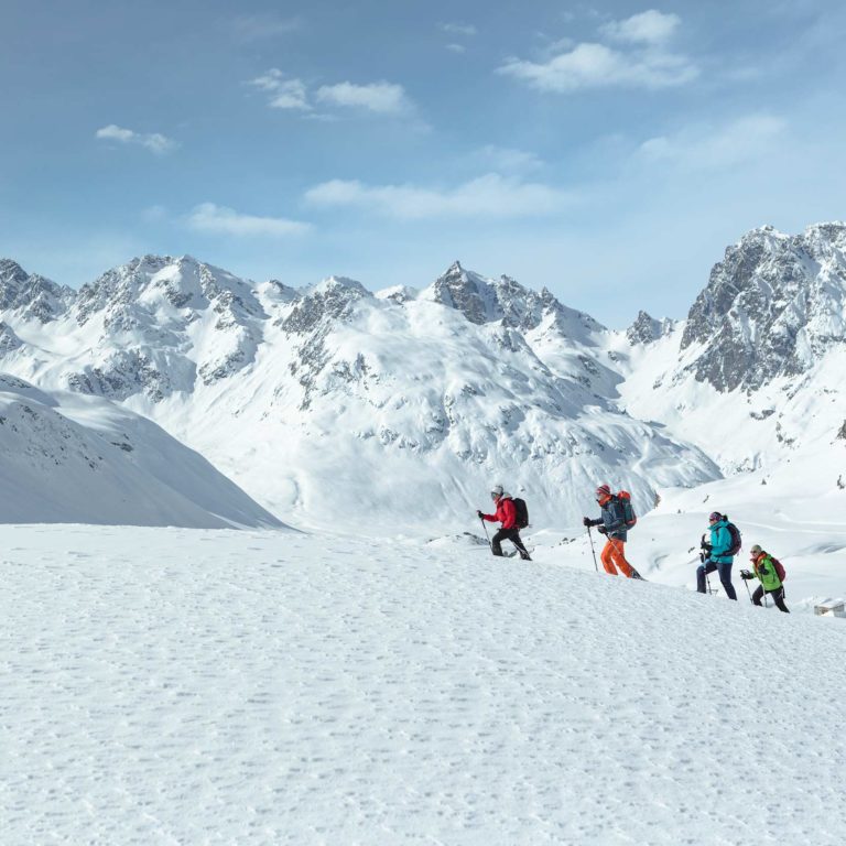 Schneeschuhwandern Bielerhöhe, Silvretta, Stausee (c) Stefan Kothner, Montafon Tourismus GmbH, Schruns