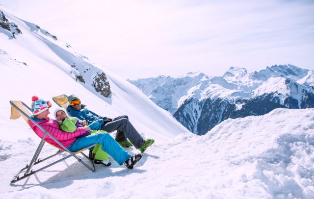 Saisonende Skigebiete Vorarlberg, Sonnenski, Relaxen im Skigebiet Montafon (c) Daniel Zangerl / Montafon Tourismus GmbH