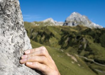 Klettern an den Spullerplatten (c) Hanno Mackowitz / Lech Zürs Tourismus