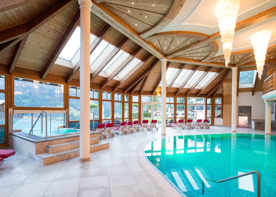 Hallers Geniesserhotel Kleinwalsertal Hallenbad (c) Walser - Hallers Geniesserhotel