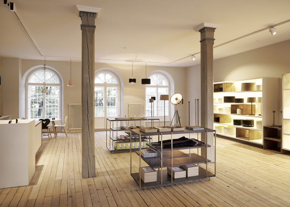 Strolz Leuchten-GeschäftundWerkstatt-Bregenz(c) Adolf Bereuter