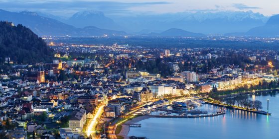 Blick auf Bregenz / Bodensee am Abend © Oberhauser Photography