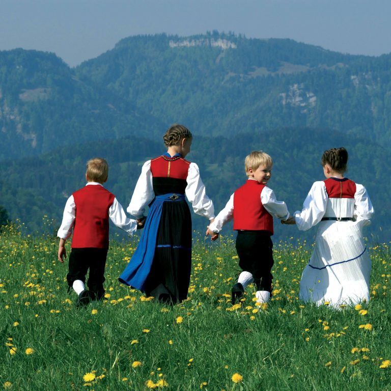 Kindertrachtengruppe Bregenzerwald (c) Ludwig Berchtold – Vorarlberg Tourismus