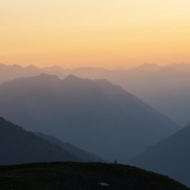 Sonnenuntergang bei der Kaltenberger Hütte © Lucas Tiefenthaler / Vorarlberg Tourismus