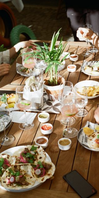 Gasthaus zum Fernweh - Hirschen Schwarzenberg, Cantina Montenegro (c) Cornelius Klimt
