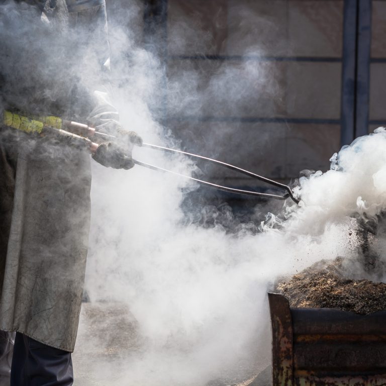 Fliese handgemacht nach traditionneller Brenntechnik (c) Makowitz I Karak