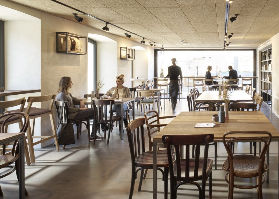 Hotel Bären Mellau_Cafe Deli © Adolf Bereuter null