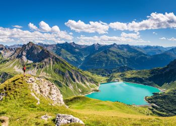 View from the Spuller Schafberg to the Spullersee © Michael Kemter / Vorarlberg Tourismus