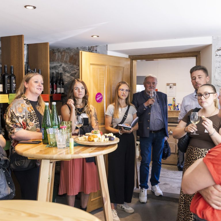 Exkursion Treffpunkt.Tourismus, Käsladen Vögel © mathis.studio / Vorarlberg Tourismus