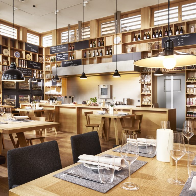 Das Schiff Hittisau Ernele (c) Lukas Kirchgasser - Das Schiff Hittisau