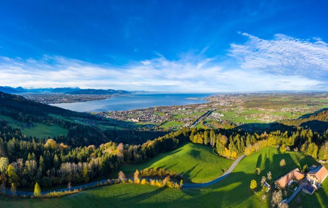 Blick auf den Bodensee von Eichenberg über dem Bodensee aus, herbstliche Stimmung, klare Sicht