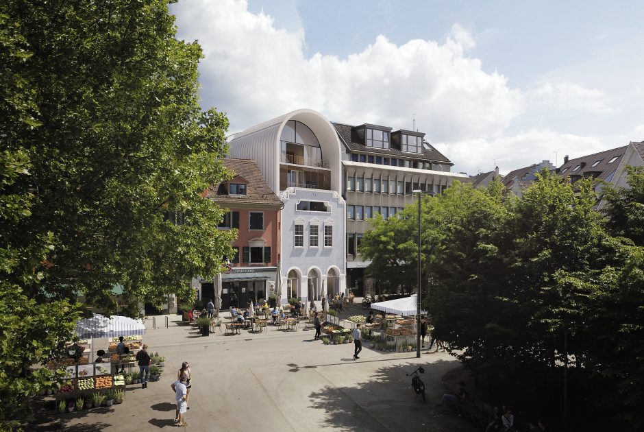 Außenansicht des Stadthotels Kleiner Löwe, am Kornmarktplatz in Bregenz. Architektur: Herzog & de Meuron