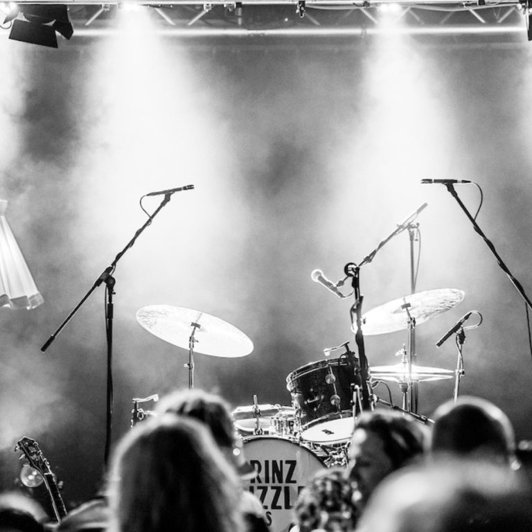 Kammgarn Hard Kulturwerkstatt, Menschen bei einem Konzert