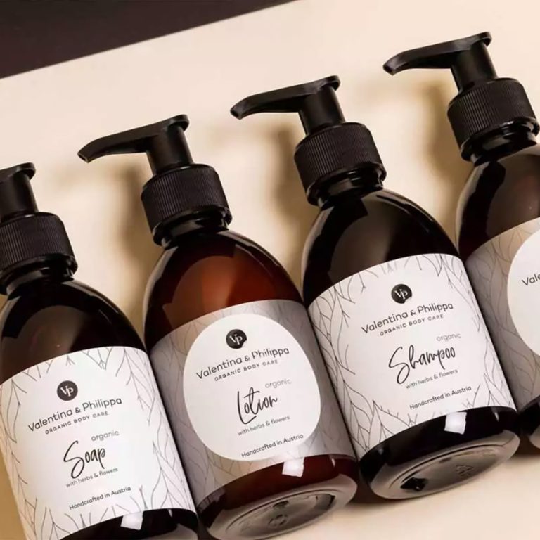 Verschiedene Pflegeprodukte von Valentina & Philippa aus Dornbirn