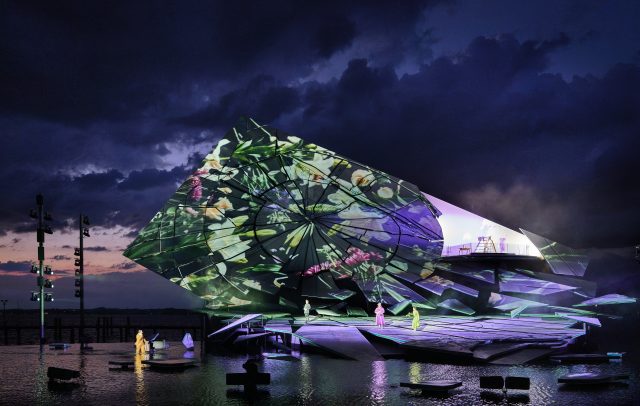 Aufführung von La traviata auf der Seebühne, Bregenzer Festspiele 2026, im Hintergrund der Bodensee und dramatische Wetterstimmung